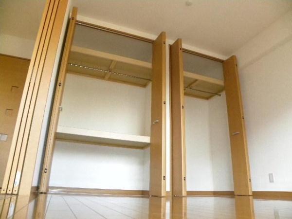 グラシュー瀬頭　収納　