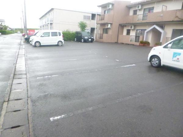ファミール祇園　駐車場　