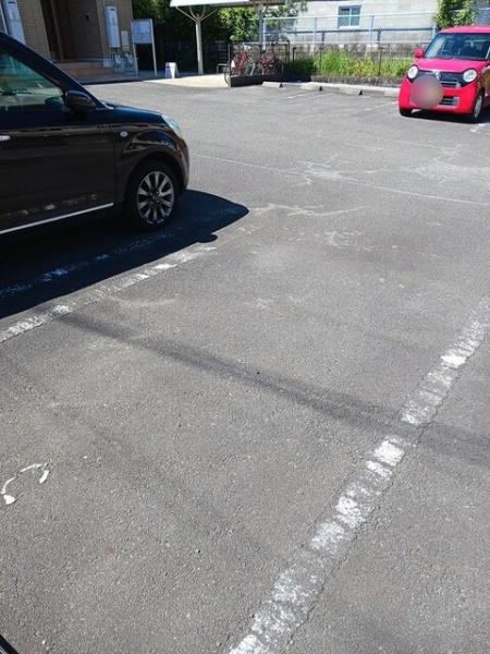 ニュー　駐車場　