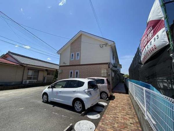 フローラ２　駐車場　