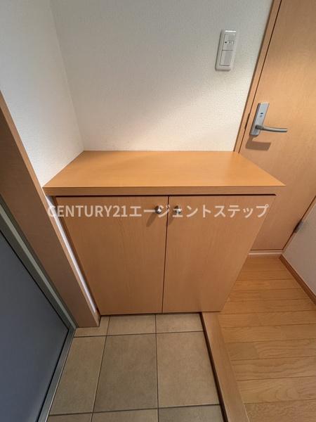 　玄関　シューズボックス