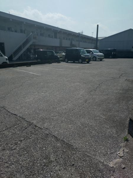 長友マンション　駐車場　