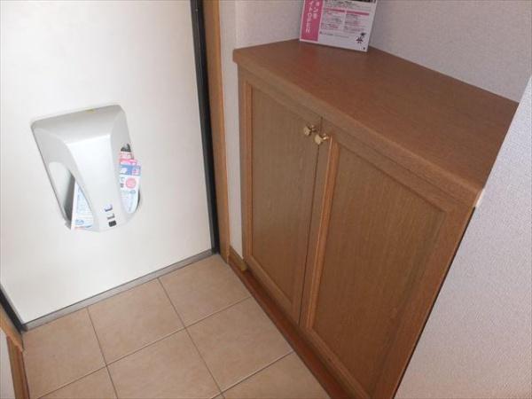 　玄関　