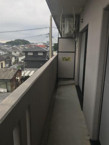 　バルコニー　