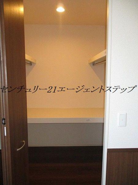 　収納　ウォークインクローゼット