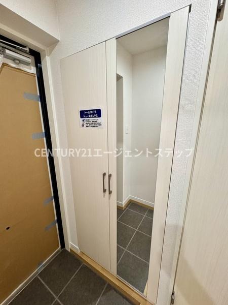 　玄関　シューズボックス