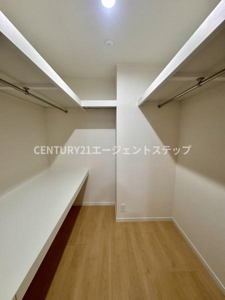 　収納　ウォークインクローゼット