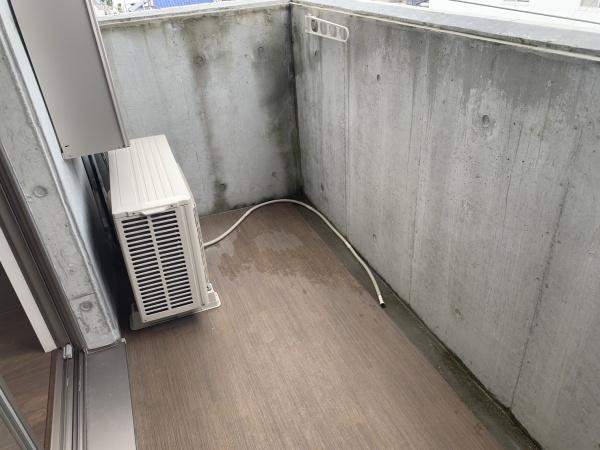 　バルコニー　