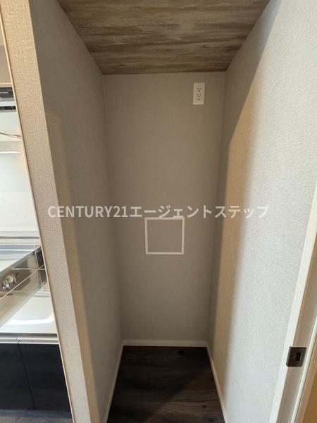 　キッチン　冷蔵庫置き場