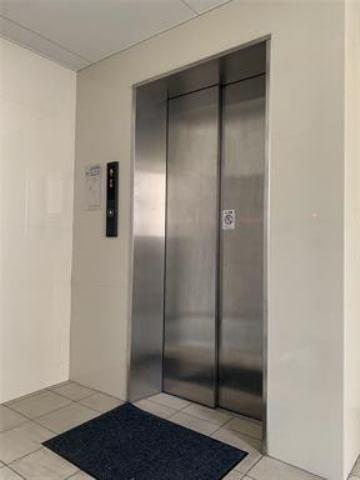 　エントランス　エレベーター