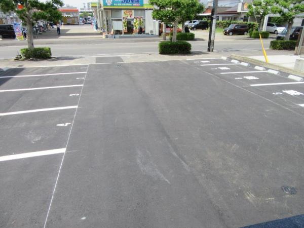 アスティオン青葉　駐車場　