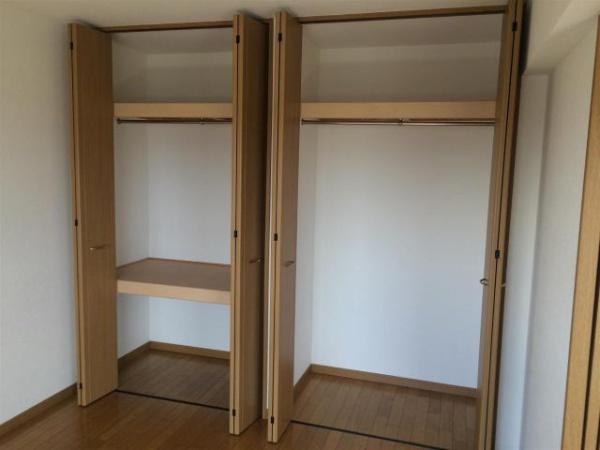 ピアネットさくら　収納　クローゼット