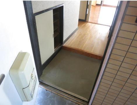 　玄関　