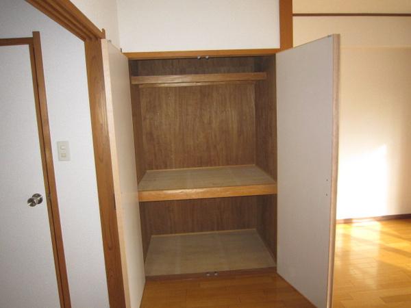 第１０シャトーモリオカ　収納　