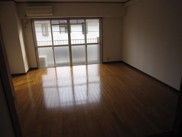 第１０シャトーモリオカ　寝室　