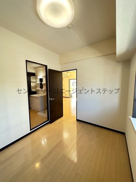 　洋室　中部屋洋室