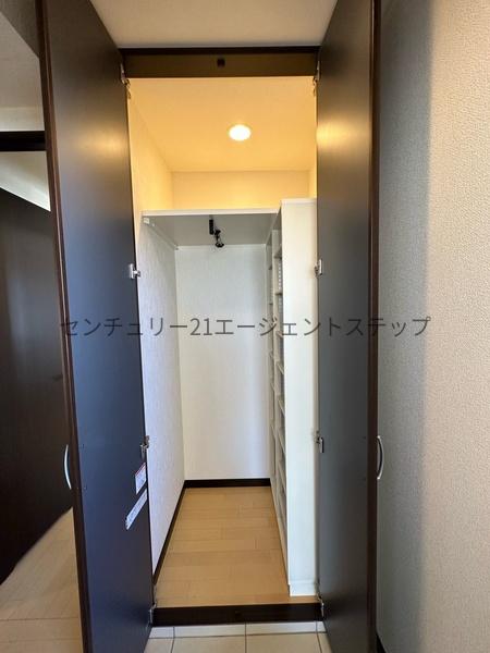 　収納　シューズボックス