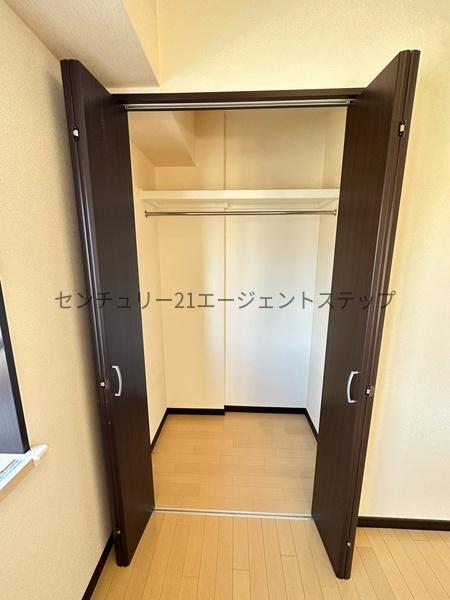 　収納　クローゼット（中部屋洋室）