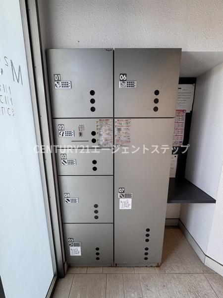 　エントランス　宅配ボックス