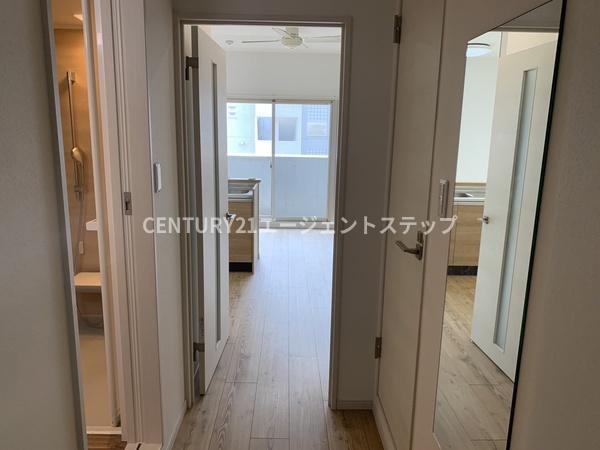 アルテマイスター谷川２　玄関　
