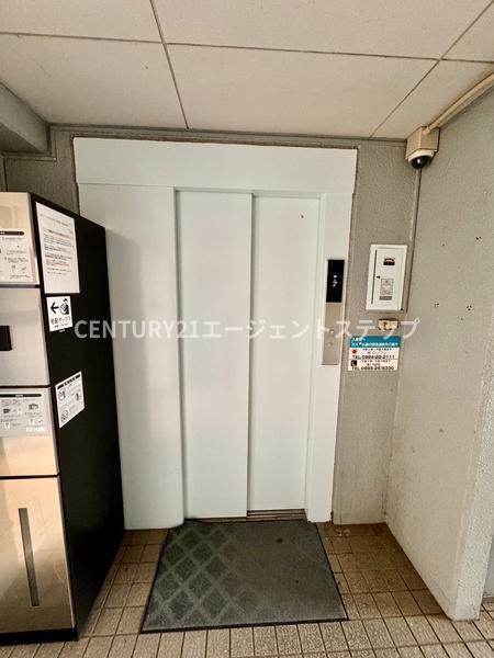 　エントランス　エレベーター