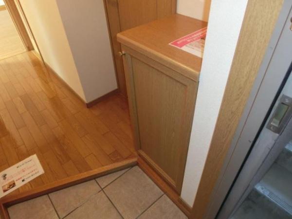 　玄関　