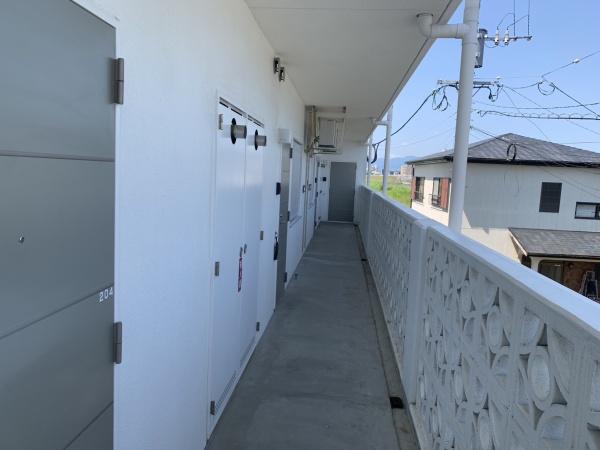 Ａｐａｒｔｍｅｎｔ　エントランス　