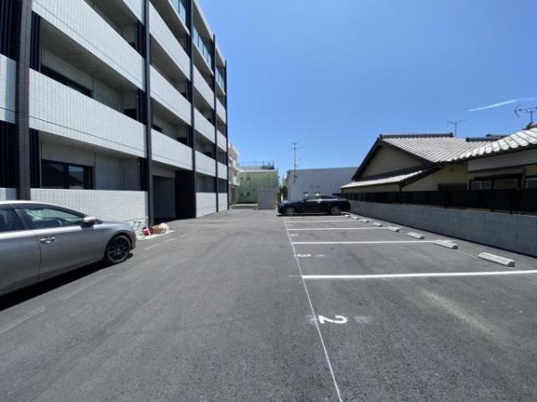 ラフィーナパレス宮崎東　駐車場　