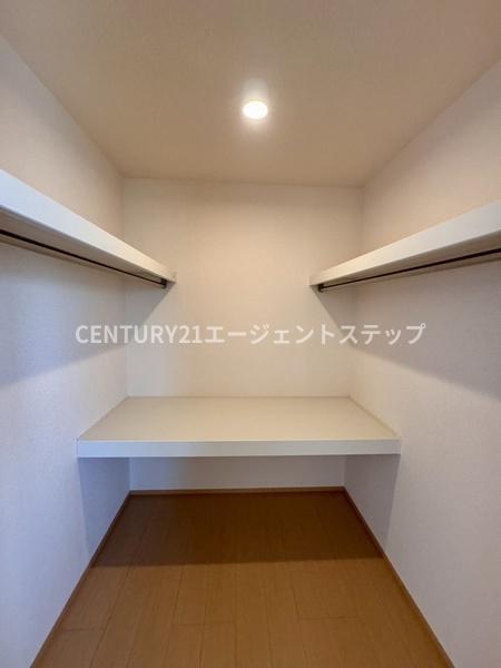 　収納　ウォークインクローゼット