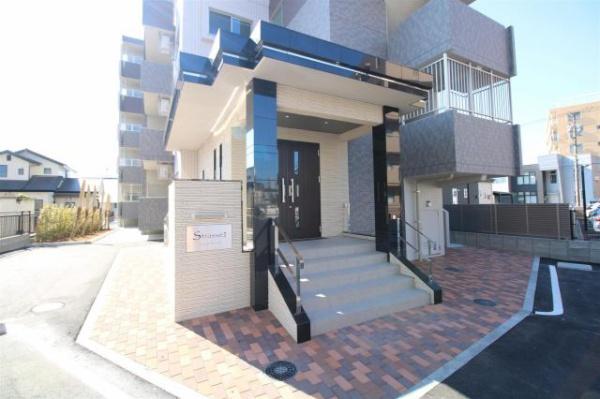 シュトラーセ2　駐車場　