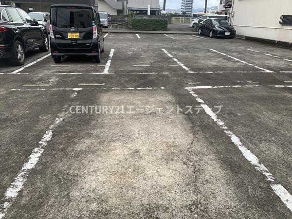 AlteMeisterAGORA　駐車場　