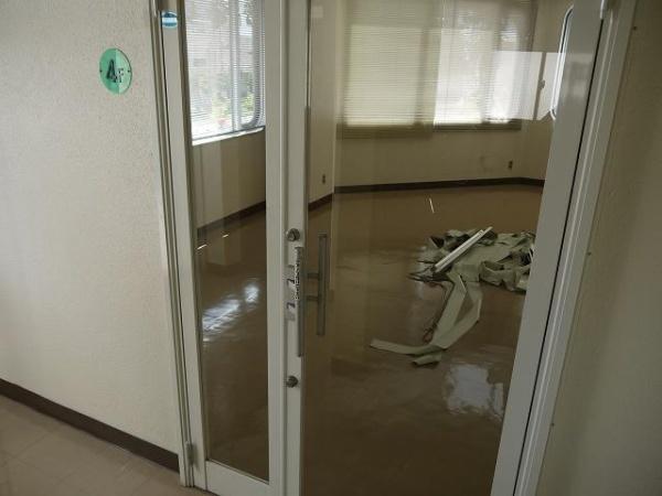 　玄関　