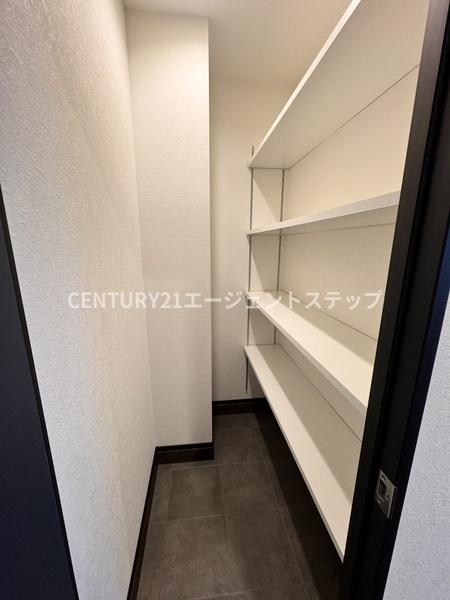 　玄関　シューズインクローゼット