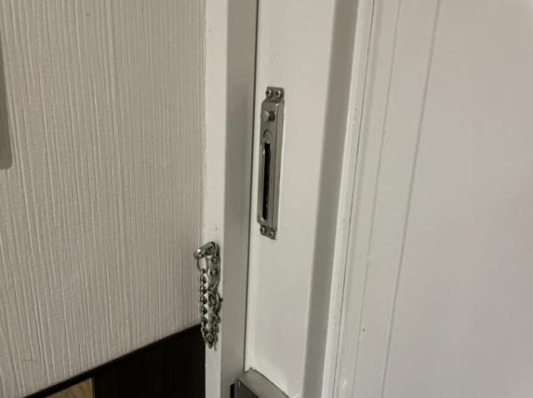 　玄関　