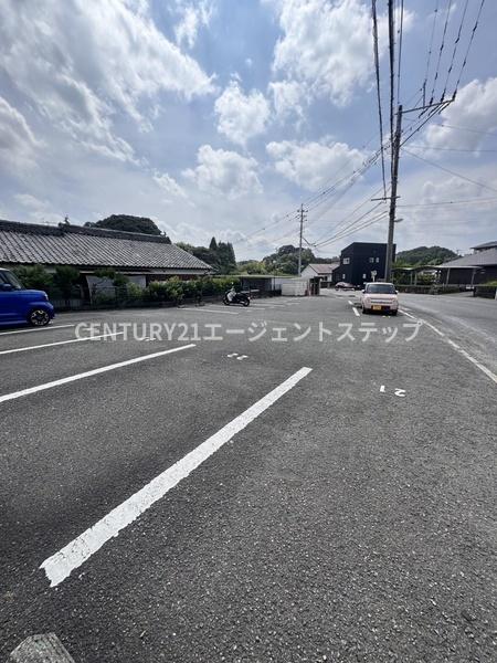 グランビュー１　駐車場　