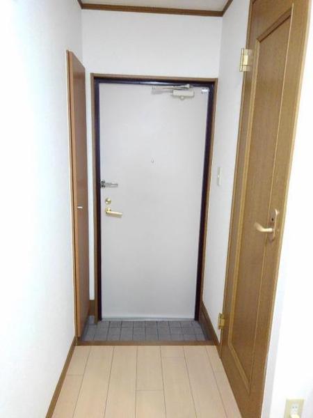 　玄関　