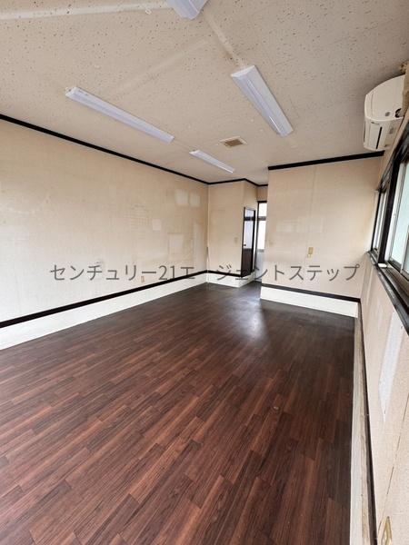 赤江中前店舗事務所　洋室　