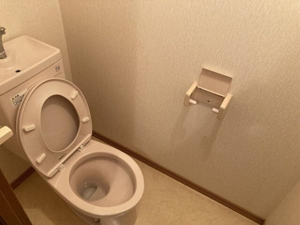 サンフォルトゥーナ神宮　トイレ　
