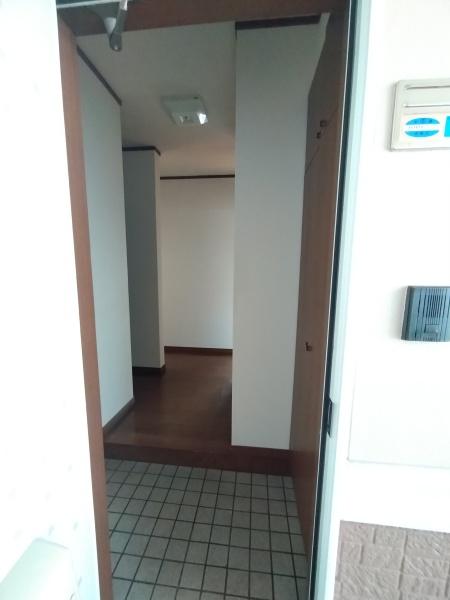 翠ヶ丘六番館　玄関　