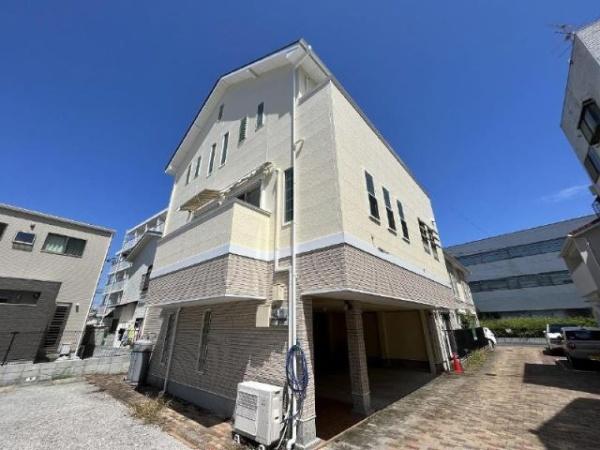 エレガンス江平東　駐車場　