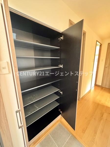 　収納　シューズボックス