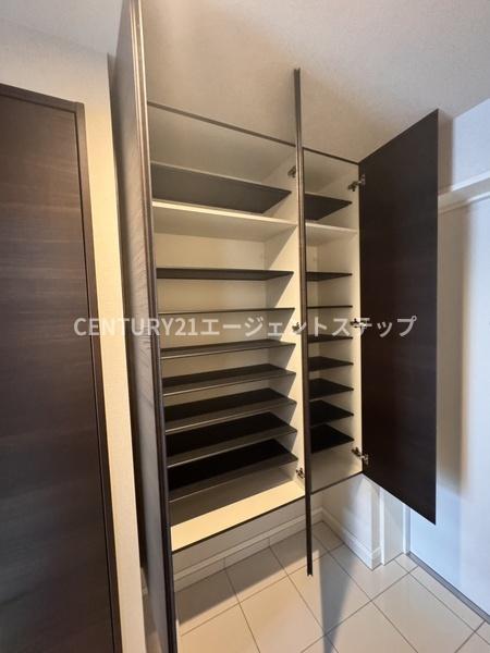 　収納　シューズボックス