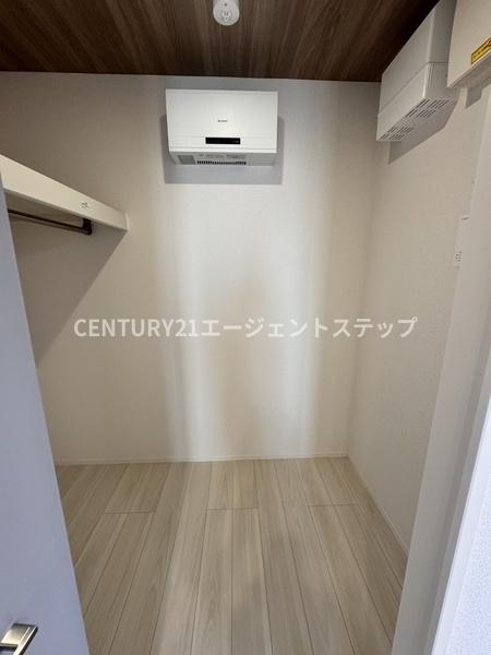 　収納　ウォークインクローゼット