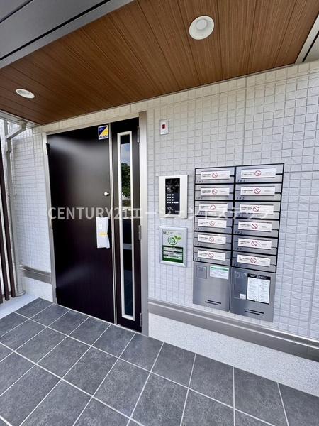 　エントランス　オートロック、集合ポスト