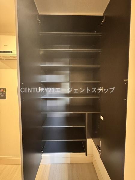 　収納　シューズボックス