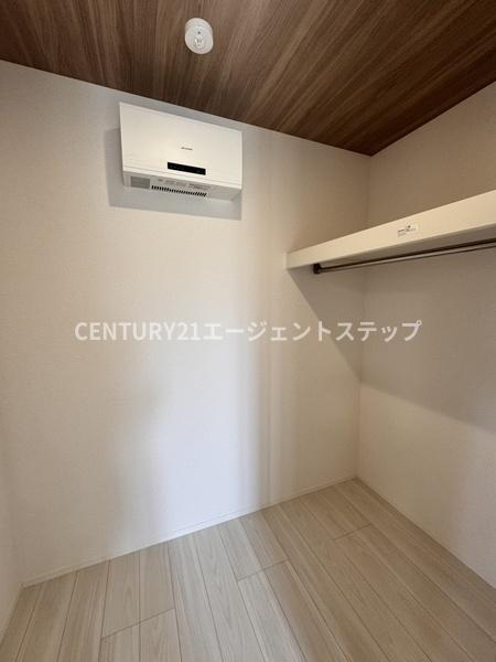 　収納　ウォークインクローゼット