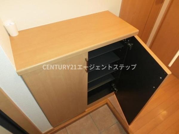 　玄関　シューズボックス