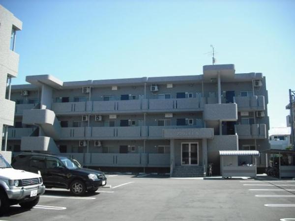 アンソレイエB　駐車場　