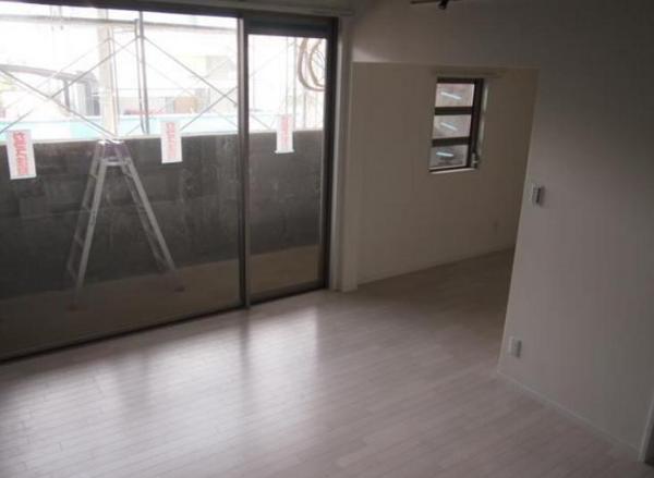 レスぺランス船塚　リビング　