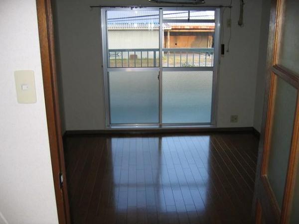 ベルトピア宮崎１４　洋室　